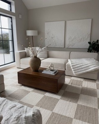 Kilands Kubik beige håndvevd ullteppe