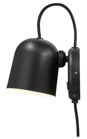 DFTP Angle Vegglampe Black