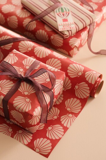 Ellos Home - Gavepapir Polka Shell 7 meter - Rød