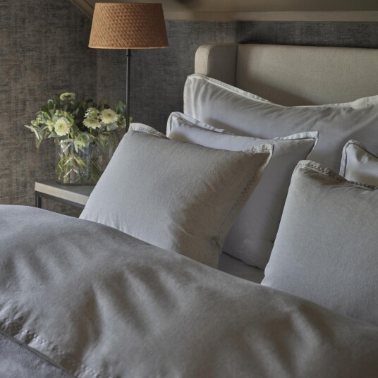 Halvor Bakke Trae sengesett 140x200/50x70 Linen Halvor Bakke Trae sengesett 140x200/50x70 Linen