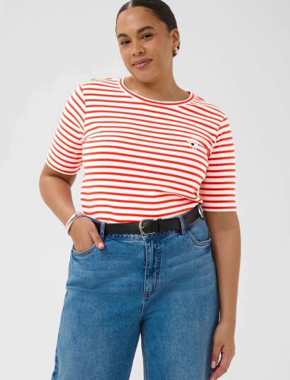 Kaffe Curve Kclia Flower Tshirt - Red - L Kaffe Curve Kclia Flower Tshirt - Red - L