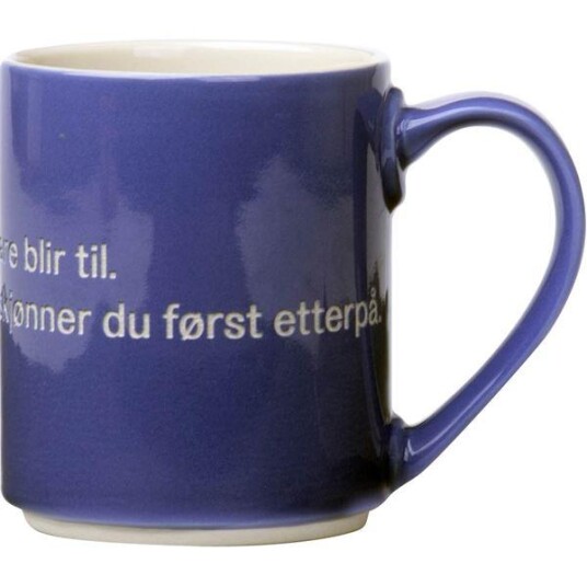 Design House Stockholm Lindgren krus "pell finner du ikke på" 35 cl blå Design House Stockholm Lindgren krus "pell finner du ikke på" 35 cl blå