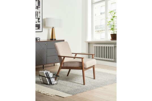 Lenestol Esrum Beige/mørkt tre Polyester Beige/mørkt tre Polyester Lenestol Esrum Beige/mørkt tre Polyester Beige/mørkt tre Polyester