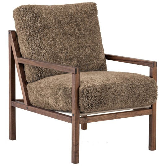 Jonas Ihreborn Seventy Five Wood Lenestol Valnøtt / Saueskinn Sahara