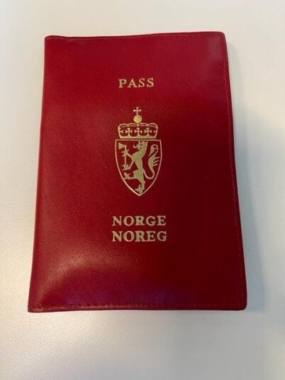 Trend Traveller passomslag i skinn Rød