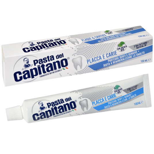 Italiensk tannkrem Pasta del Capitano plakett og hulrom 100 ml. Italiensk tannkrem Pasta del Capitano plakett og hulrom 100 ml.