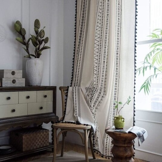 Boho Vindusgardinpanel i bomulls lin med dusker og stanglomme