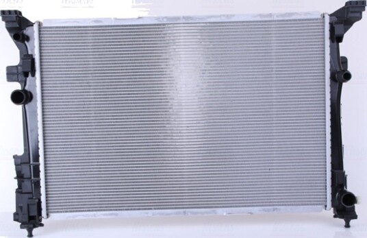 Radiator NISSENS 67187