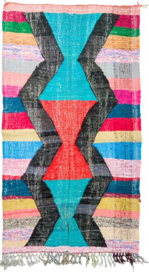 Marokkansk Boucherouite teppe 135 x 230 cm Størrelse: 135 x 230 cm Marokkansk Boucherouite teppe 135 x 230 cm Størrelse: 135 x 230 cm