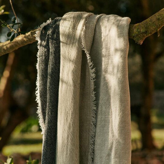 Ferm Living Pila Linteppe Black/Elm Green