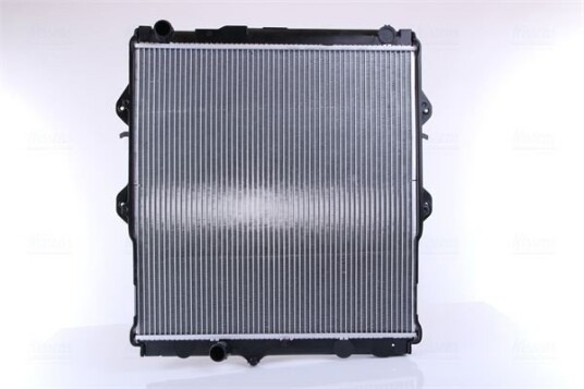 Radiator NISSENS 64698