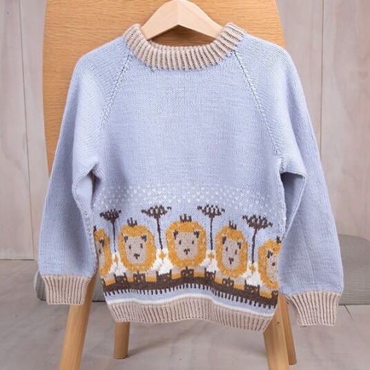 Bluum Strik Strikkegenser Løver på savannen - garnpakke i Bluum Soft Merino Ull