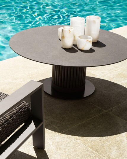 Volterra coffee table gray