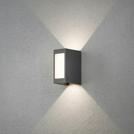 Konstsmide Cremona vegglampe opp/ned/fram 4x3W High Power LED grå. 7992-370 Konstsmide Cremona vegglampe opp/ned/fram 4x3W High Power LED grå. 7992-370
