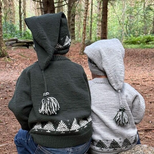 Bluum Strikkegenser Juletre m/nisselue garnpakke i Soft Merino Ull
