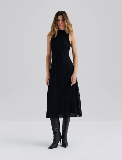 Malina Nessa Halterneck Pointelle Knitted Midi Dress Black XL Malina Nessa Halterneck Pointelle Knitted Midi Dress Black XL