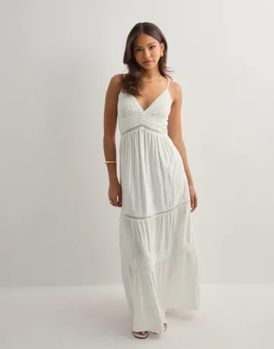 Nelly Hvit Maxi Lace Insert Dress