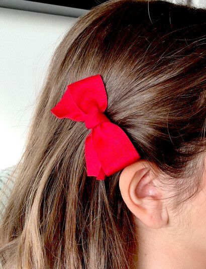 Pipol"s Bazaar Sandra Bow Clip Plus Elastic Red - Red - ONE SIZE Pipol"s Bazaar Sandra Bow Clip Plus Elastic Red - Red - ONE SIZE