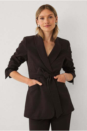 Ellos Collection Blazer med slips og sjalkrage Brun
