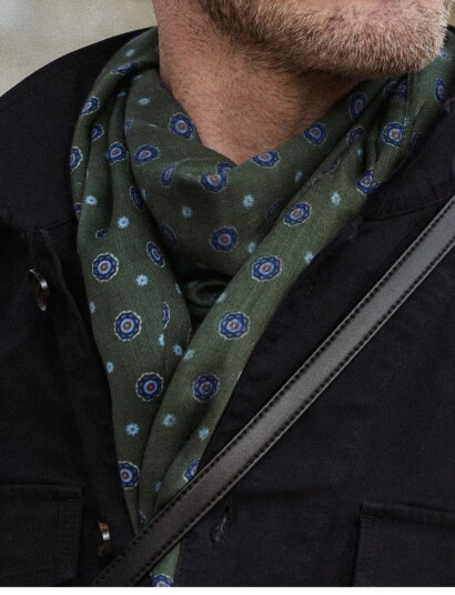 edd. Scarves   Khaki green   ONE SIZE 180 cm