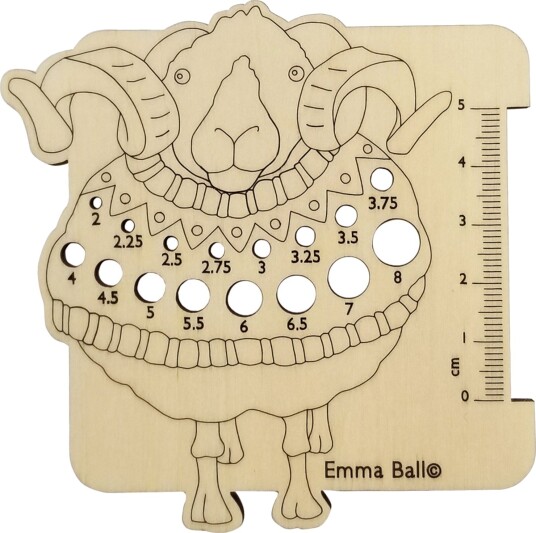Emma Ball Pinnemåler Sau med Genser GU05 Emma Ball Pinnemåler Sau med Genser GU05