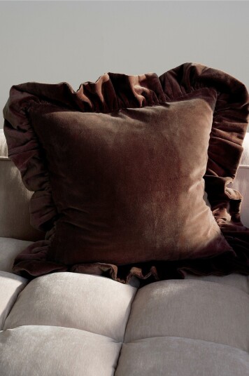 Jotex Putetrekk 50x50 Cm mørk brun FRILLE 21676460131 Jotex Putetrekk 50x50 Cm mørk brun FRILLE 21676460131