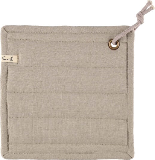Fanni K   Raitti gryteklut 24x24 cm sand