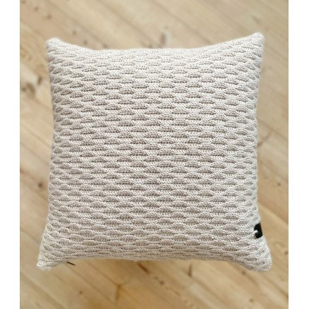 Poullets Pute av Milla Billa Garnpakke til Poullets Pute Str 50x50cm