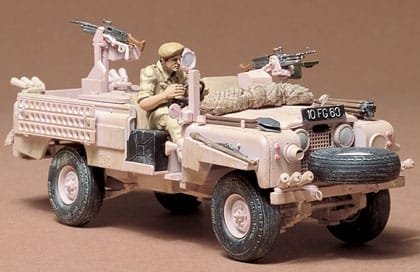 Tamiya 1/35 British SAS Land Rover Pink Panther