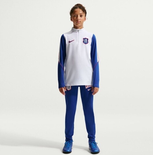 Chelsea Treningsskjorte Dri FIT Strike Drill 3.   Hvit/Rush Blå Barn   Nike størrelse XS: 122 128 cm