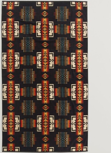 Pendleton Oversized Jacquard Spa Towel Black Pendleton Oversized Jacquard Spa Towel Black