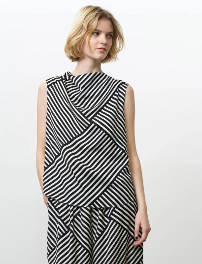 French Connection Striped Damasco Cowl Nk Tank Black 42 French Connection Striped Damasco Cowl Nk Tank Black 42