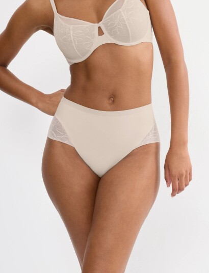 Triumph Comfort Contour Maxi   Beige   M