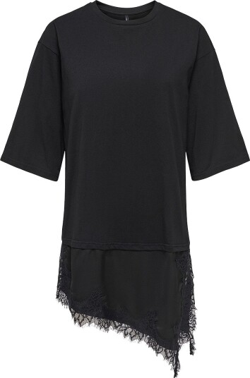 Only Topp Onlmadelyn S/S Lace Top Jrs Svart Only Topp Onlmadelyn S/S Lace Top Jrs Svart