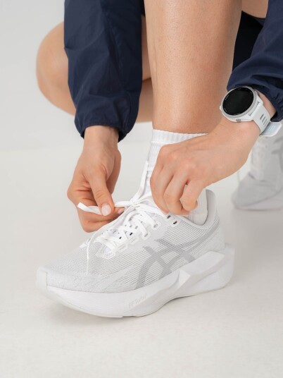 Asics Novablast 6 Hvit 36