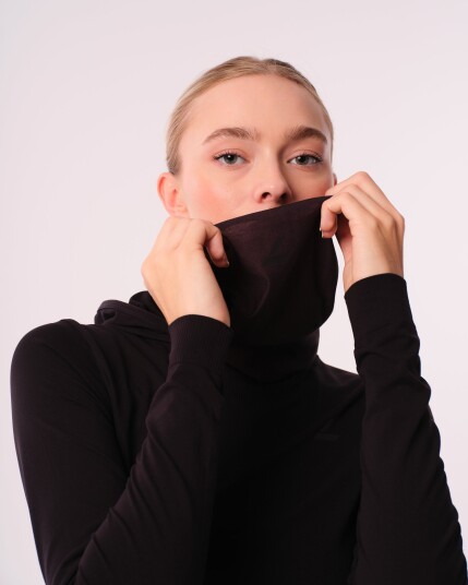 Levity Conquer Neck Warmer Black Reflective One Size Levity Conquer Neck Warmer Black Reflective One Size