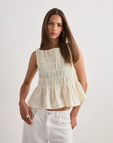 Vero Moda   Beige   Awroberta Sl Square Neck Top