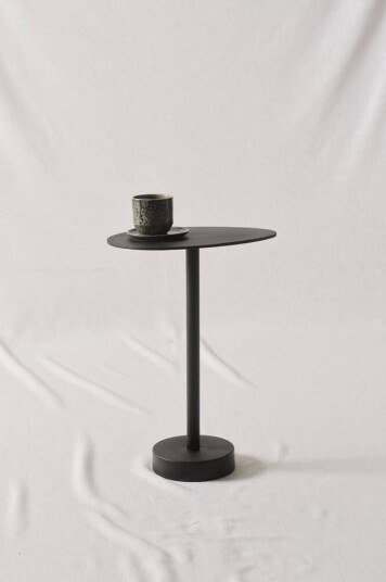 Jotex VALENCIE sidebord 41x29,5 cm Svart 1573050-02-0 1697922-03-0 Jotex VALENCIE sidebord 41x29,5 cm Svart 1573050-02-0 1697922-03-0