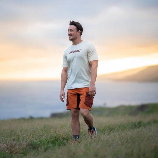 Revolutionrace Mission Logo T shirt Herre Oatmeal 2XL Herre Overdeler T skjorter