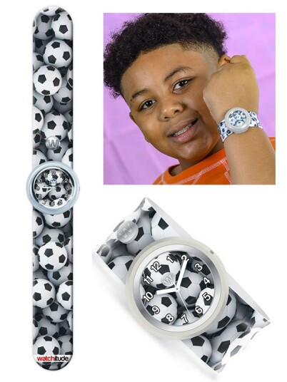 Watchitude Slap Watch Soccer Star armbåndsur slapwrap svart og hvit analog klokke fotball