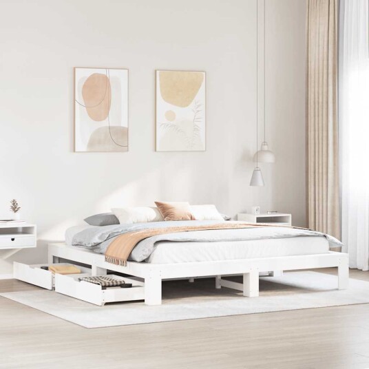  Sengeramme med madrass hvit 200x200 cm heltre furu 8721158384270
