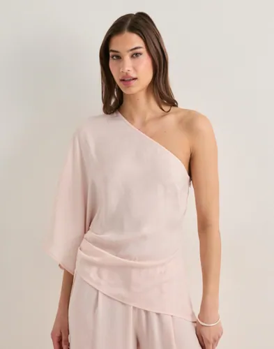 Nelly Rosa Asymmetric Short Sleeve Top