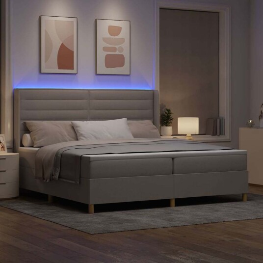 Kontinental Sengebunn med Madrass og LED Taupe 200x200 cm Stoff
