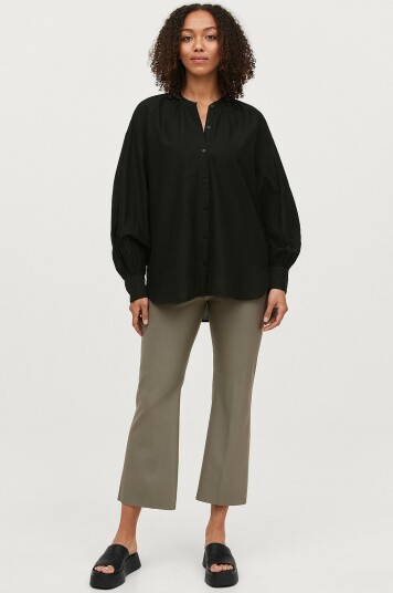 Soaked in Luxury Bukse SLKaylee PU Kickflare Pants Beige Soaked in Luxury Bukse SLKaylee PU Kickflare Pants Beige