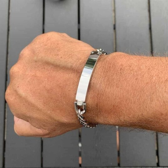 Armbånd i rent stål. Armbånd i rent stål.