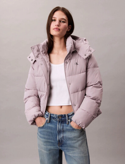 Calvin Klein Jeans Matte Monologo Mw Short Puffer - Grey - S Calvin Klein Jeans Matte Monologo Mw Short Puffer - Grey - S