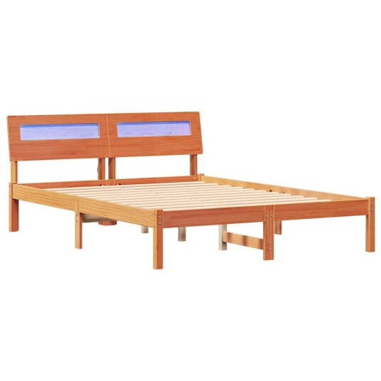Sengestamme med hodegjerde Voksbrun 120 x 190 cm Heltre furu Sengestamme med hodegjerde Voksbrun 120 x 190 cm Heltre furu