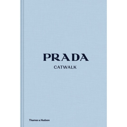 New Mags Prada Catwalk: Tre Tiår med Mote i Fantastiske Fotografi - 19 x 28 cm New Mags Prada Catwalk: Tre Tiår med Mote i Fantastiske Fotografi - 19 x 28 cm