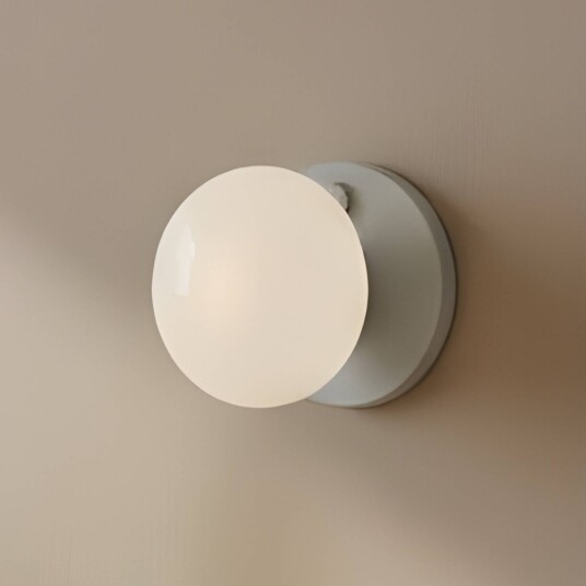 Vegglampe Flo ALDEX dimbar Aluminium / grå / sink Stue / spisestue Metall Skandinavisk
