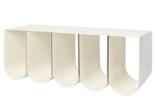 Kristina Dam Studio Curved Benk, Beige stål Kristina Dam Studio Curved Benk, Beige stål